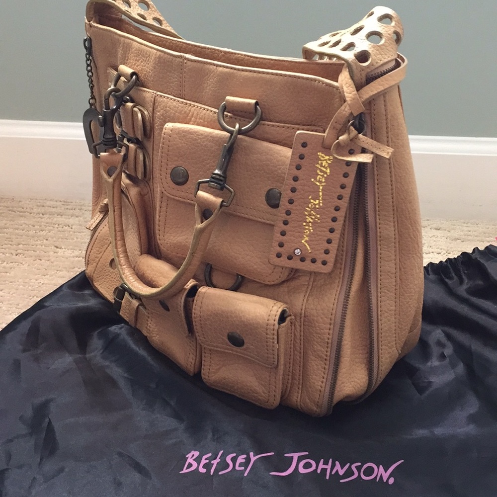 BETSEY JOHNSON 90’S VINTAGE PEPPLE GRAIN SATCHEL.